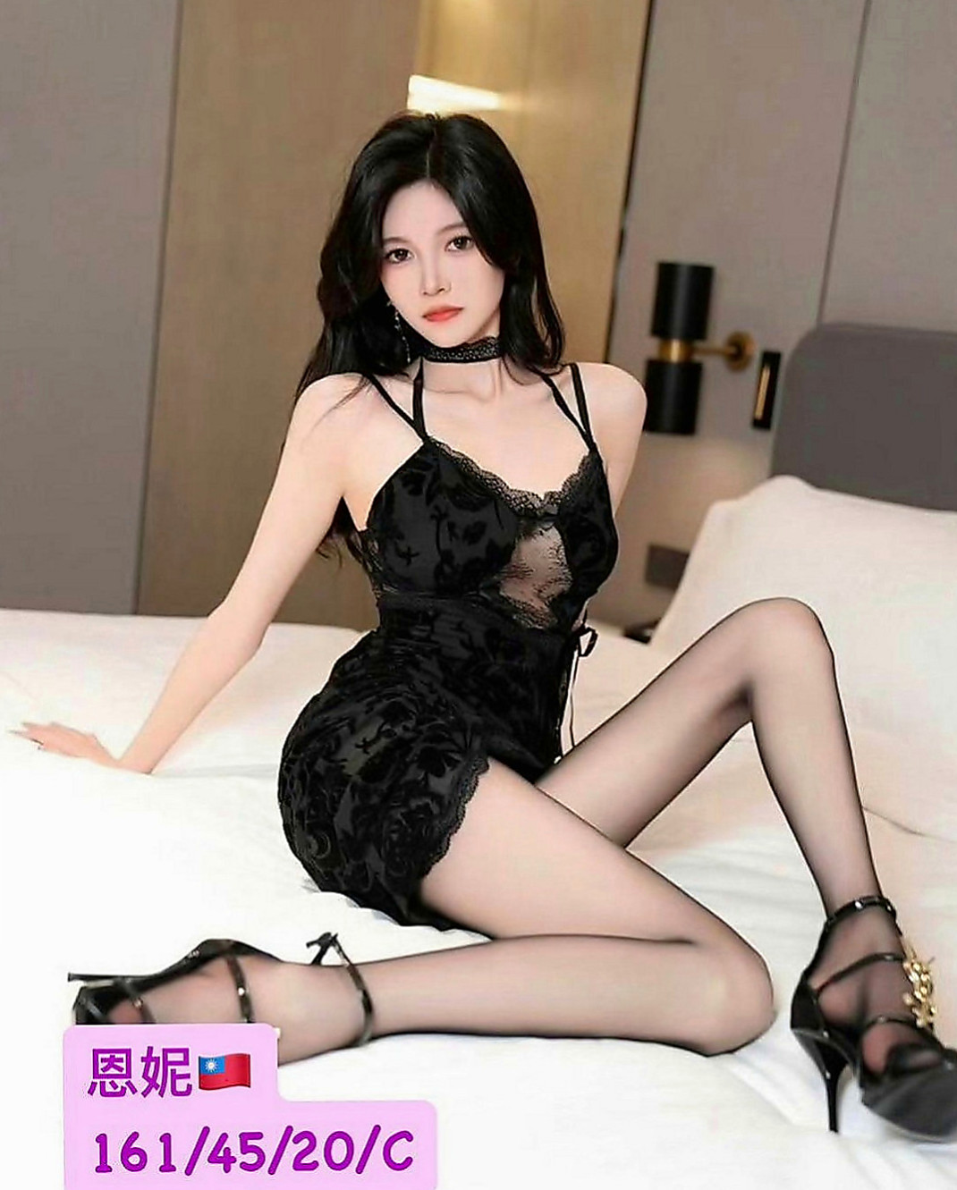 中正八大娛樂網：夜蓉 |性感氣質熟女|167cm|53kg|D罩杯|24歲|奶泡很爽 皮膚白白嫩嫩的 聲音嗲嗲der   看著腰窩美背 聽著妹妹嬌喘 讓你欲求不滿