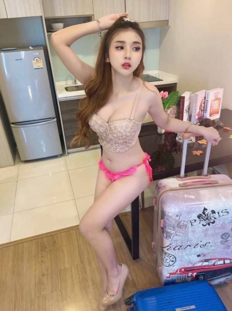 高雄苓雅區 新興區定點-屏東指壓個人工作室,台東援交妹,霄蕊💟小模164cm/48kg/D/23y,陪洗/姿勢滿分/69品鮑/攝影不露臉